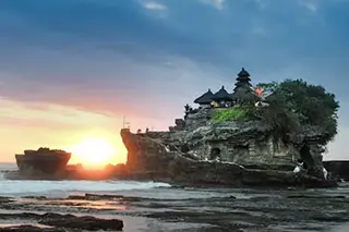 Canggu Bali Beach and Cafes